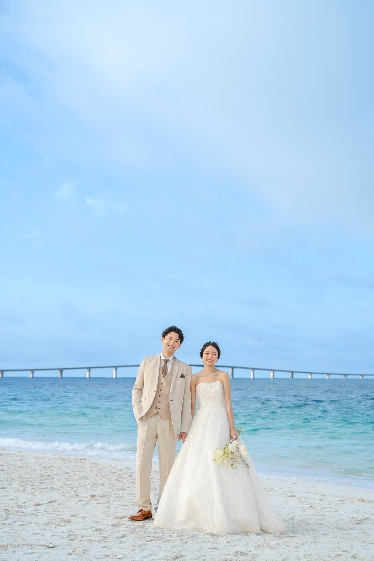 来間大橋をバックに宮古島らしい写真も