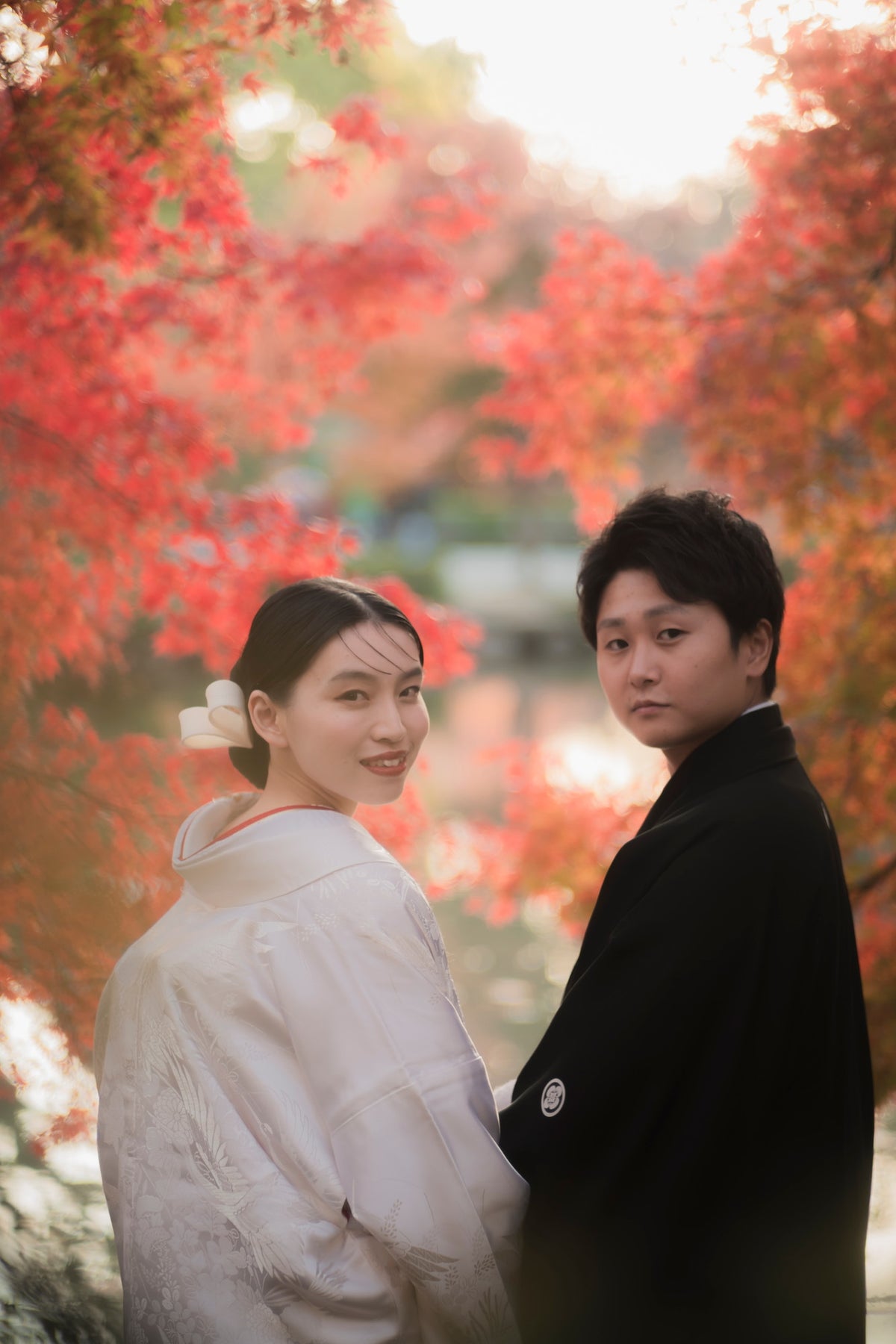 深紅に染まった紅葉を楽しめるのは、11月下旬から12月上旬ごろ