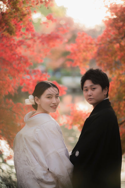 深紅に染まった紅葉を楽しめるのは、11月下旬から12月上旬ごろ
