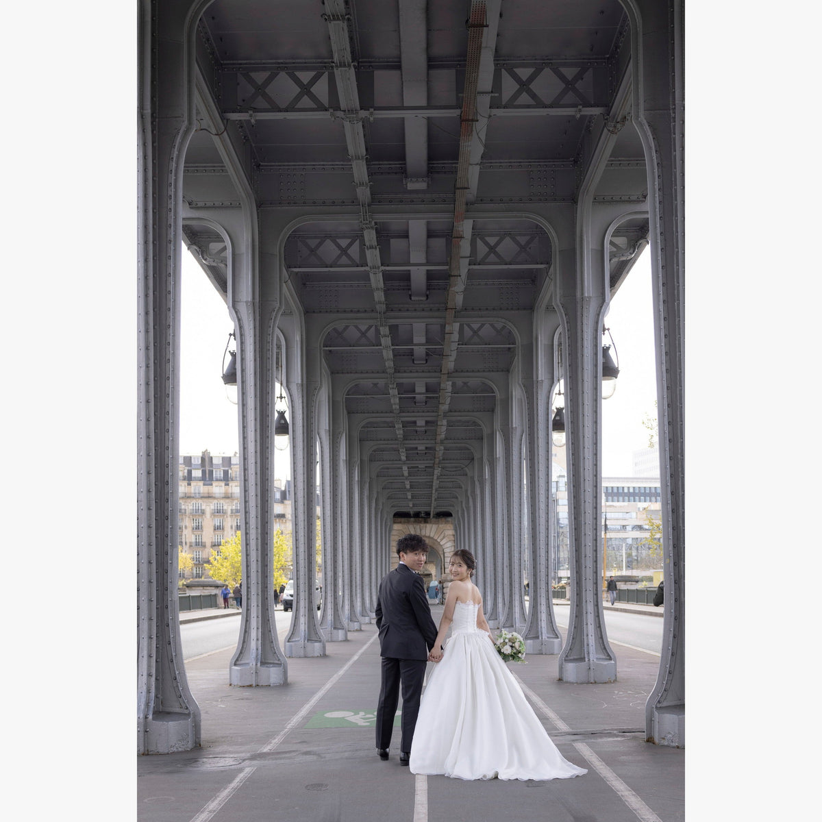 フランス　オプション　フォト　エッフェル塔周辺フォトツアー （ビルアケム橋）