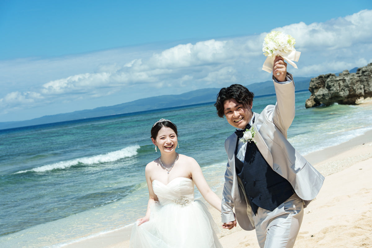 沖縄　古宇利島 空と海の教会 リアルウェディング 1604751　5月26日 12:30式