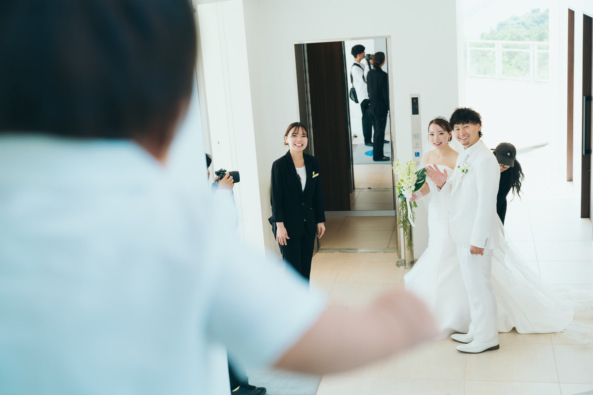 沖縄　古宇利島 空と海の教会 リアルウェディング［JTBおふたりさま婚］ 1568309　10月7日 12:30式