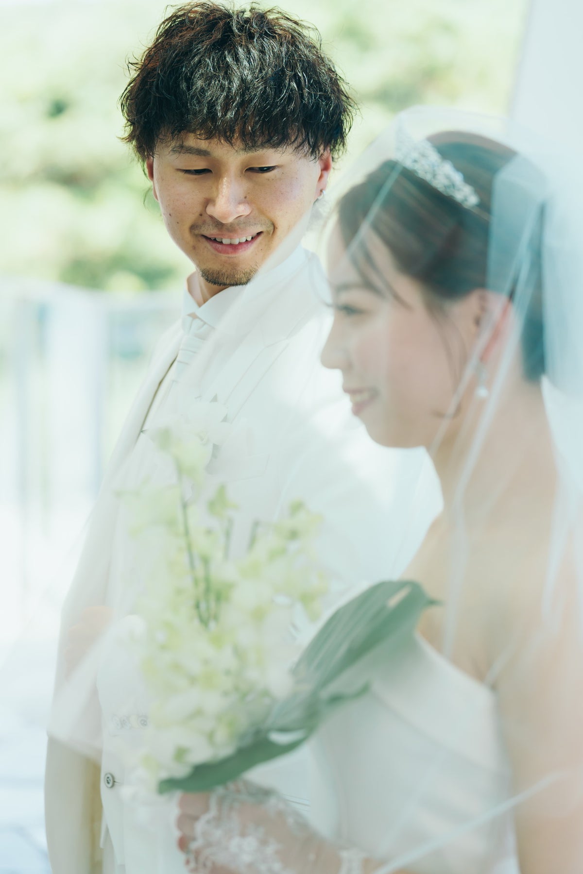 沖縄　古宇利島 空と海の教会 リアルウェディング［JTBおふたりさま婚］ 1568309　10月7日 12:30式