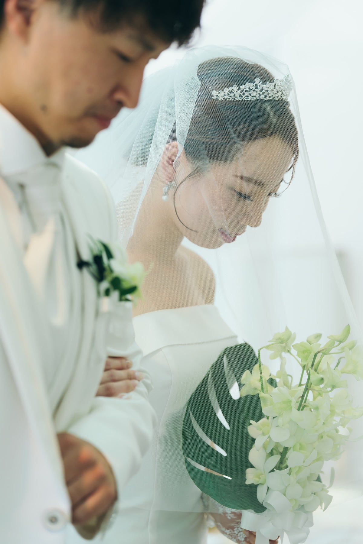 沖縄　古宇利島 空と海の教会 リアルウェディング［JTBおふたりさま婚］ 1568309　10月7日 12:30式