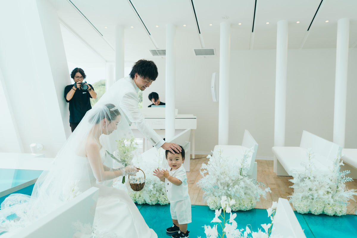 沖縄　古宇利島 空と海の教会 リアルウェディング［JTBおふたりさま婚］ 1568309　10月7日 12:30式