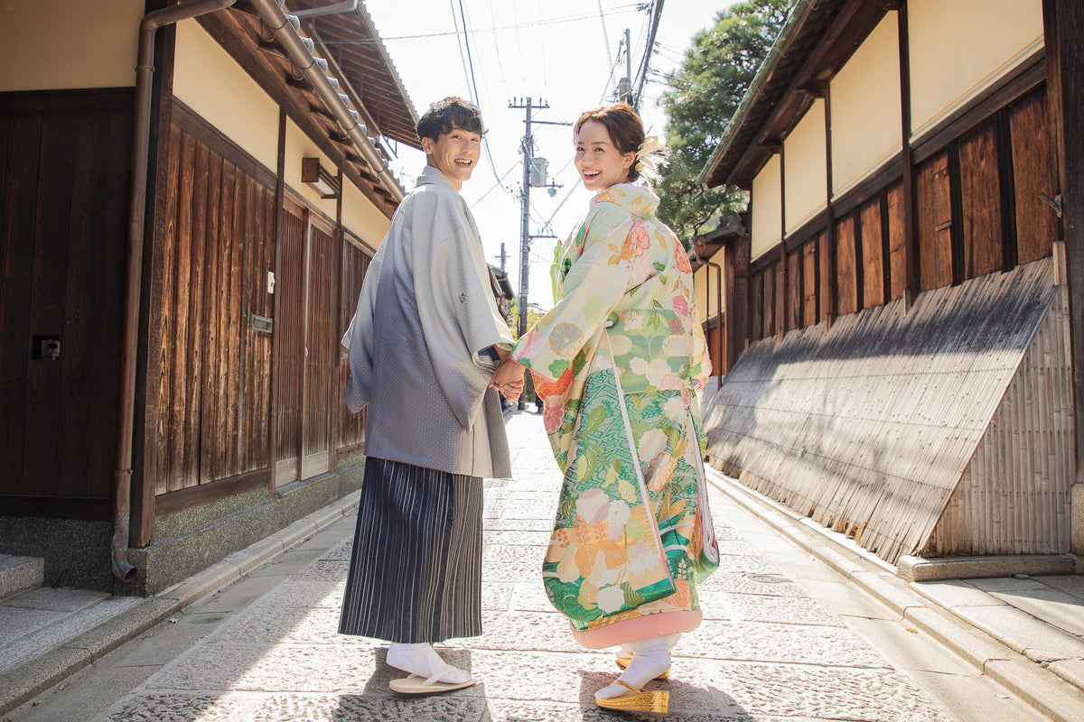 坂を歩くだけでも絵になります