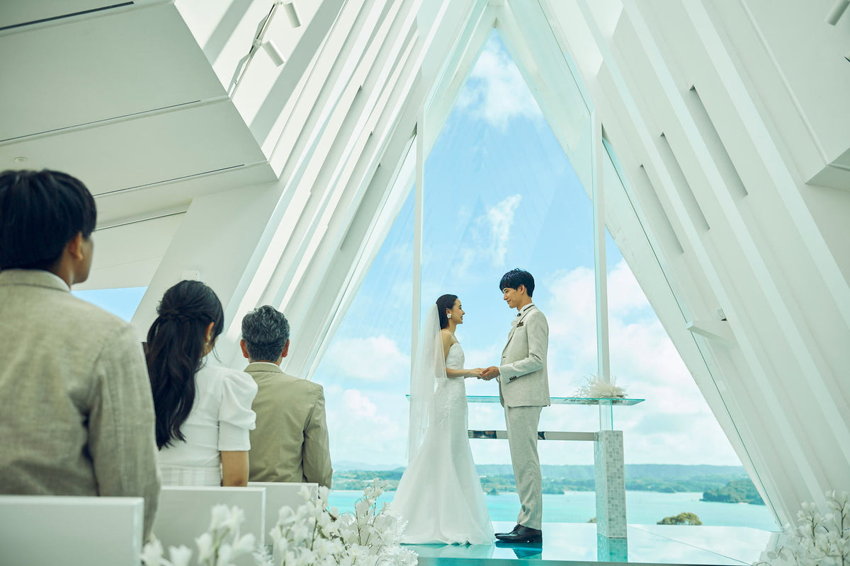 夫婦の誓い 恋の島、神の島と呼ばれるこの場所で、お互いへ向けて誓いの言葉を
