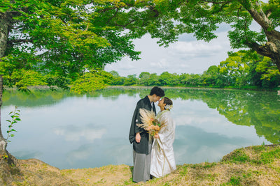 日本最古の人工の林泉（池庭）で、周囲約1kmの広大なエリア