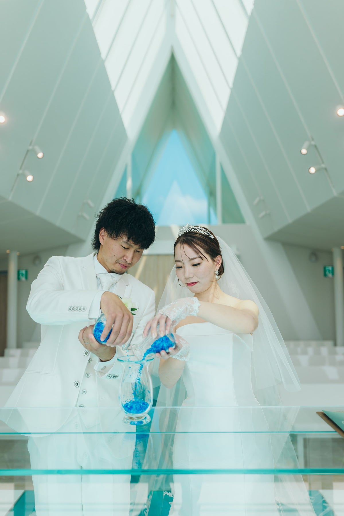 沖縄　古宇利島 空と海の教会 リアルウェディング［JTBおふたりさま婚］ 1568309　10月7日 12:30式