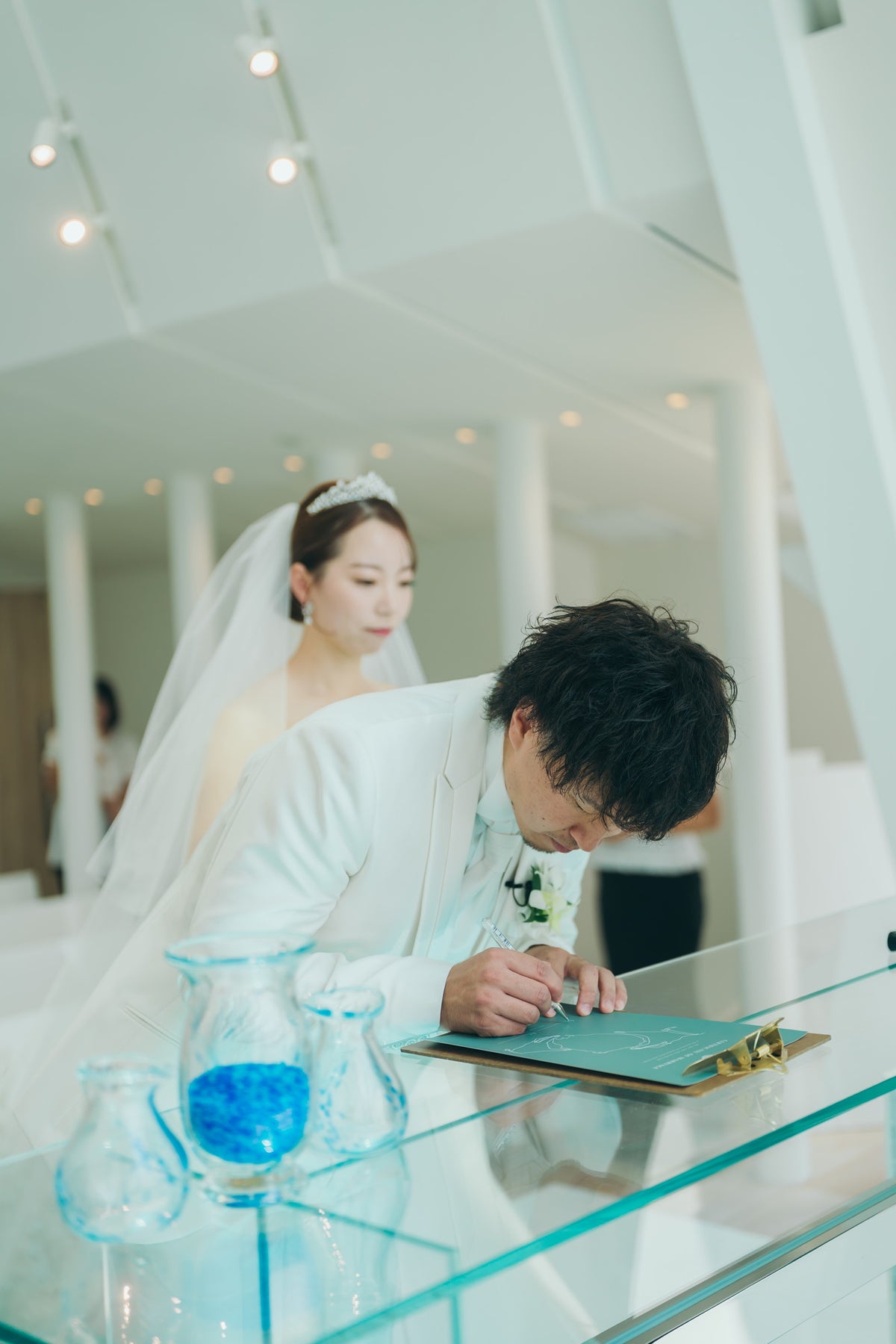 沖縄　古宇利島 空と海の教会 リアルウェディング［JTBおふたりさま婚］ 1568309　10月7日 12:30式