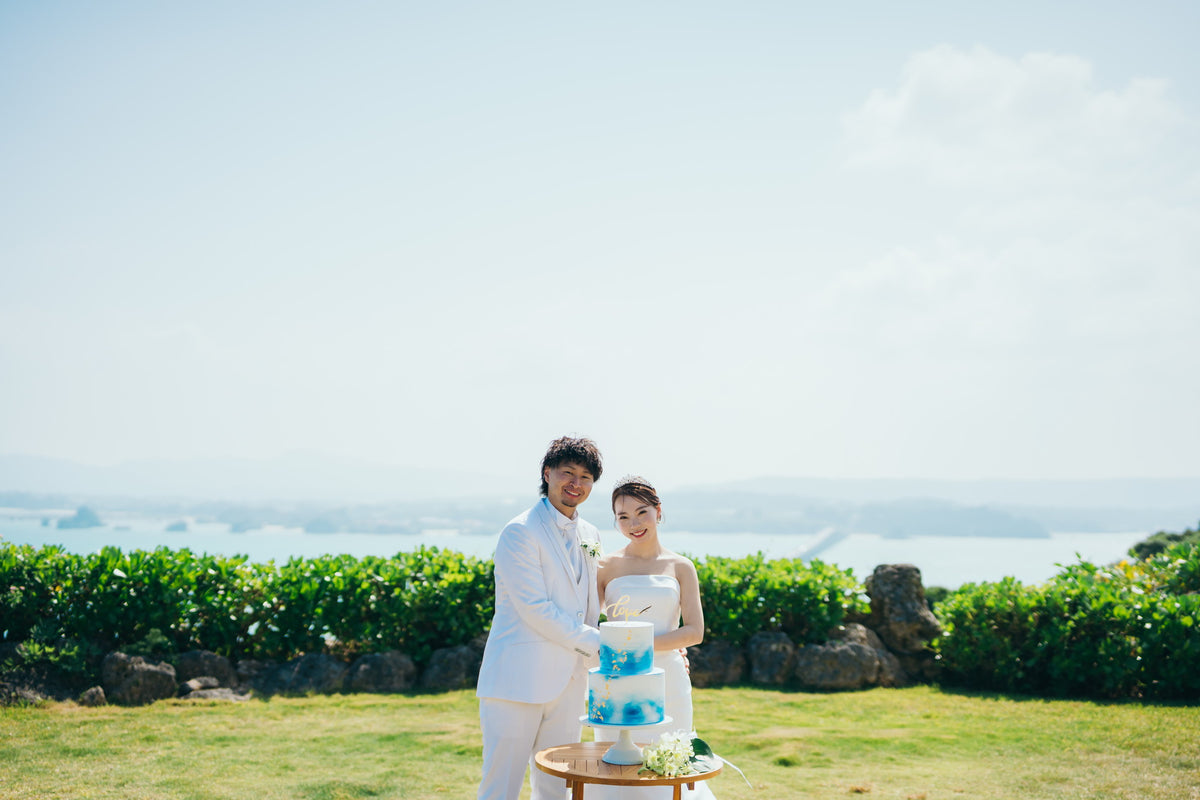 沖縄　古宇利島 空と海の教会 リアルウェディング［JTBおふたりさま婚］ 1568309　10月7日 12:30式