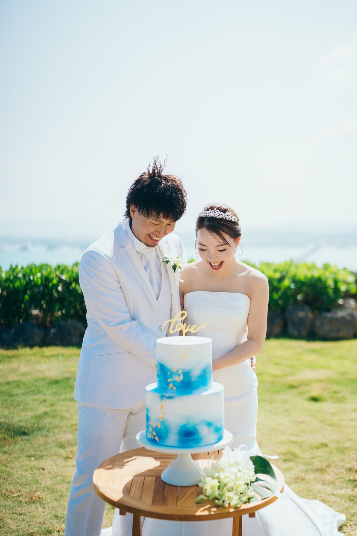 沖縄　古宇利島 空と海の教会 リアルウェディング［JTBおふたりさま婚］ 1568309　10月7日 12:30式