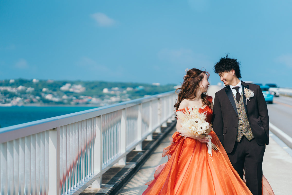 沖縄　古宇利島 空と海の教会 リアルウェディング［JTBおふたりさま婚］ 1568309　10月7日 12:30式