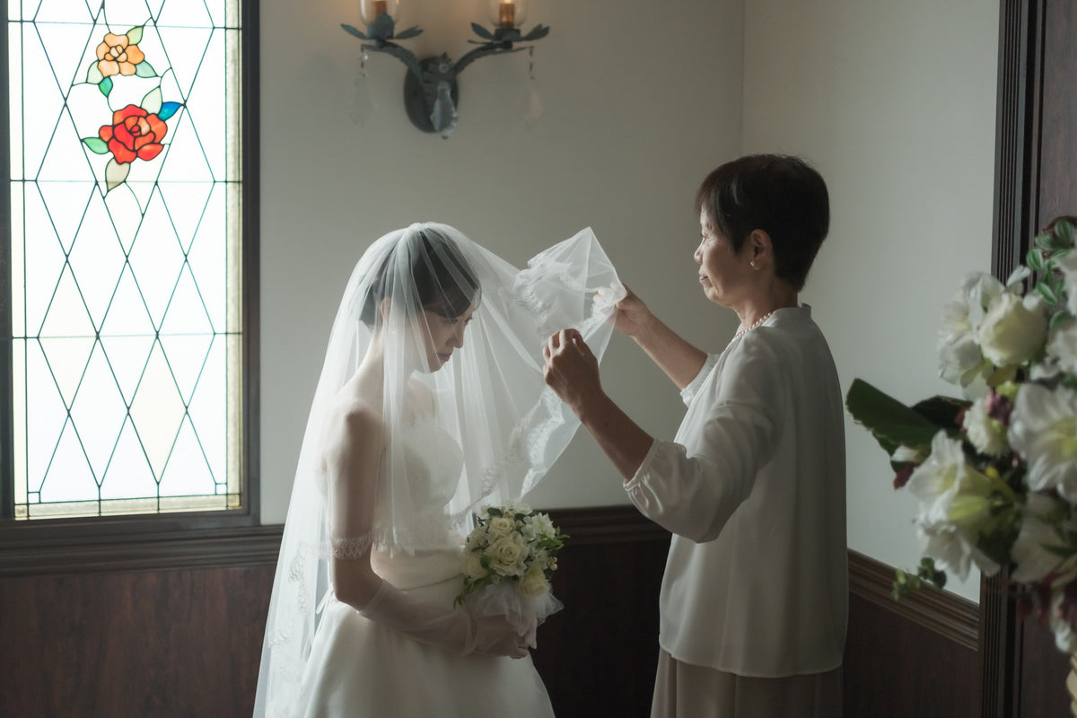 花嫁を包むベールは「守り」の象徴。