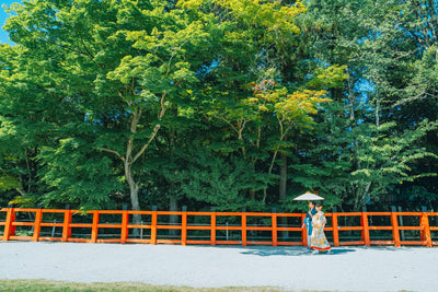境内が広い上賀茂神社ならではの光景です