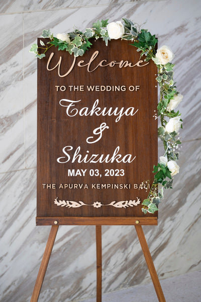 ナチュラルな木製のウェルカムボード