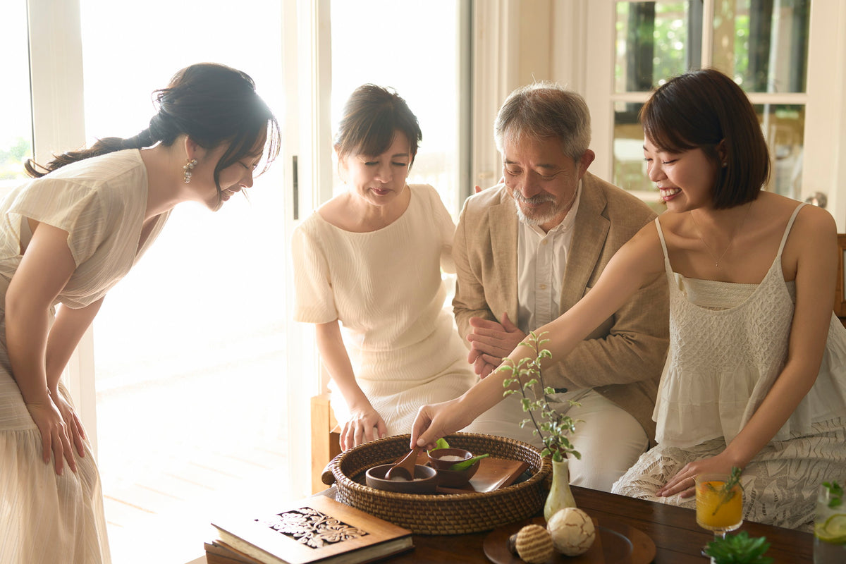 「愛を育むセレモニー」セレモニー前にゲストの皆様でつくりあげたリングピローにお清めしたTi Leafを添えて おふたりとゲストだけの特別なリングピロー ※一部対象外のプランがございます*SV