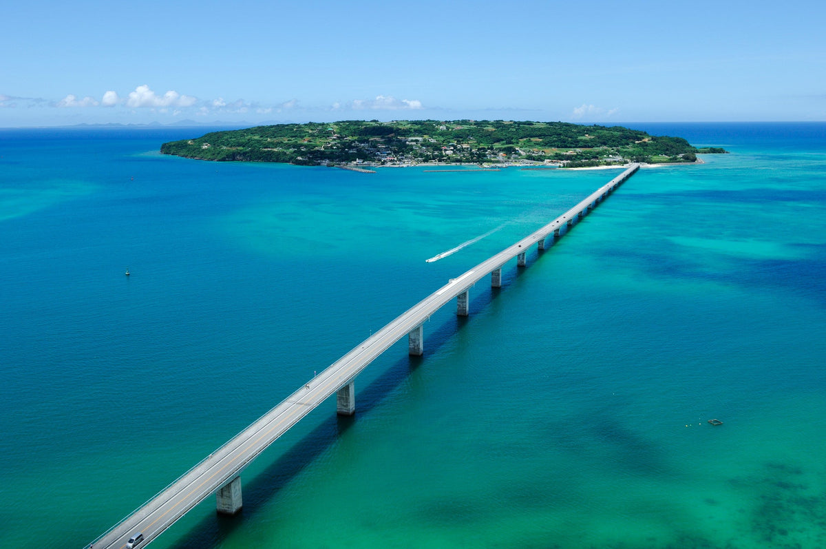 沖縄版アダムとイヴ伝説”が残る「古宇利島」は、島自体がパワースポットともいわれ特別な存在