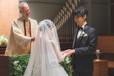 セレモニーはキリスト教式か人前式どちらかお選びいただけます。※キリスト教式は別途オプション