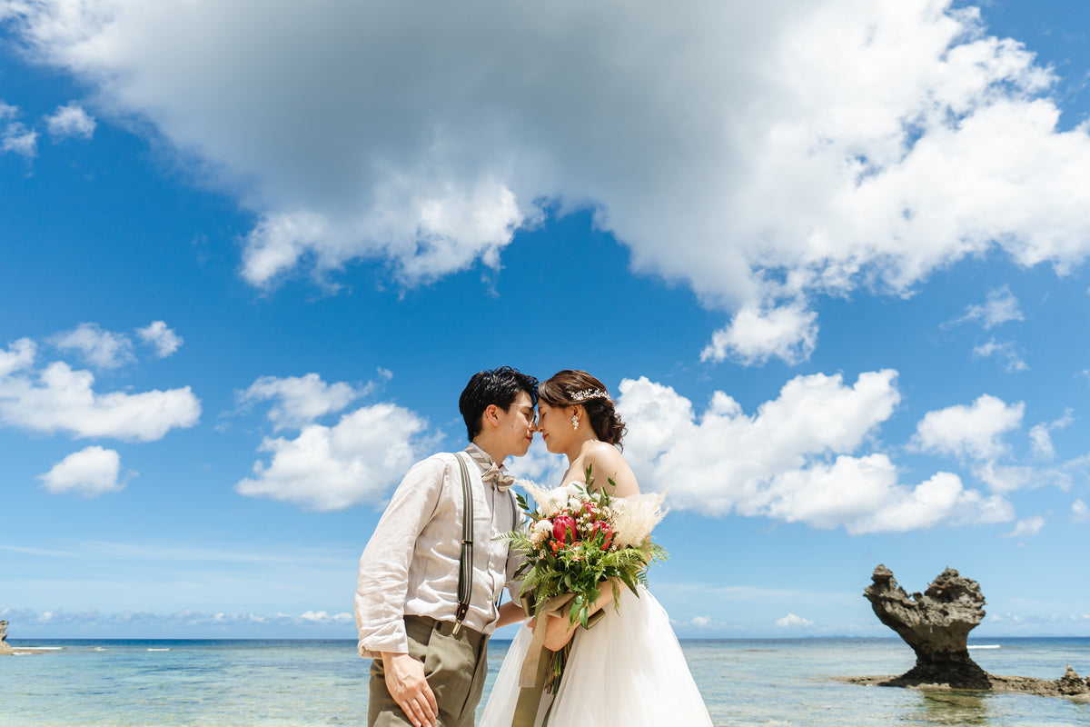 沖縄　古宇利島 空と海の教会 リアルウェディング［JTBおふたりさま婚］ 1491182　6月24日 12:30式