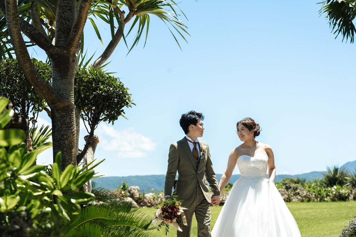 沖縄　古宇利島 空と海の教会 リアルウェディング［JTBおふたりさま婚］ 1491182　6月24日 12:30式