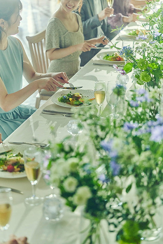 ブリーズレイ・プライベートテラスの料理は、華やかさの中に日本らしい繊細なおもてなしの心をこめたフレンチジャポネスタイル。地元佐賀や九州産の上質な素材を、季節に合わせた最高のアレンジでご提供致します。