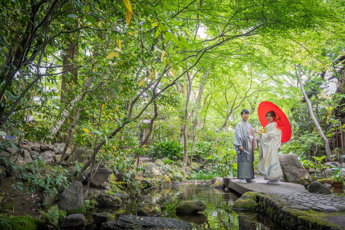 4月頃広大な庭園にて