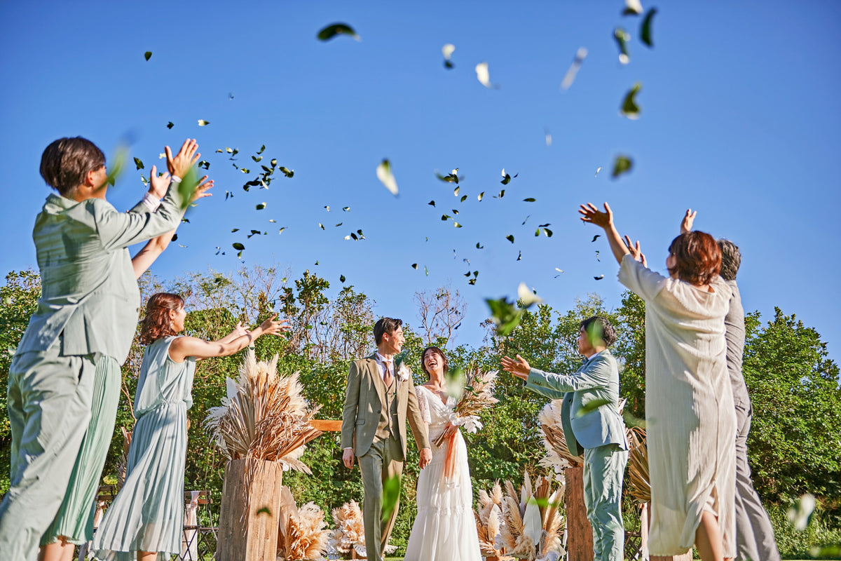 The Breeze~ 風の祝福~クルデスール・ガーデン 祝福のフラワーシャワー・リーフシャワーも風に舞います(アップグレード装飾)