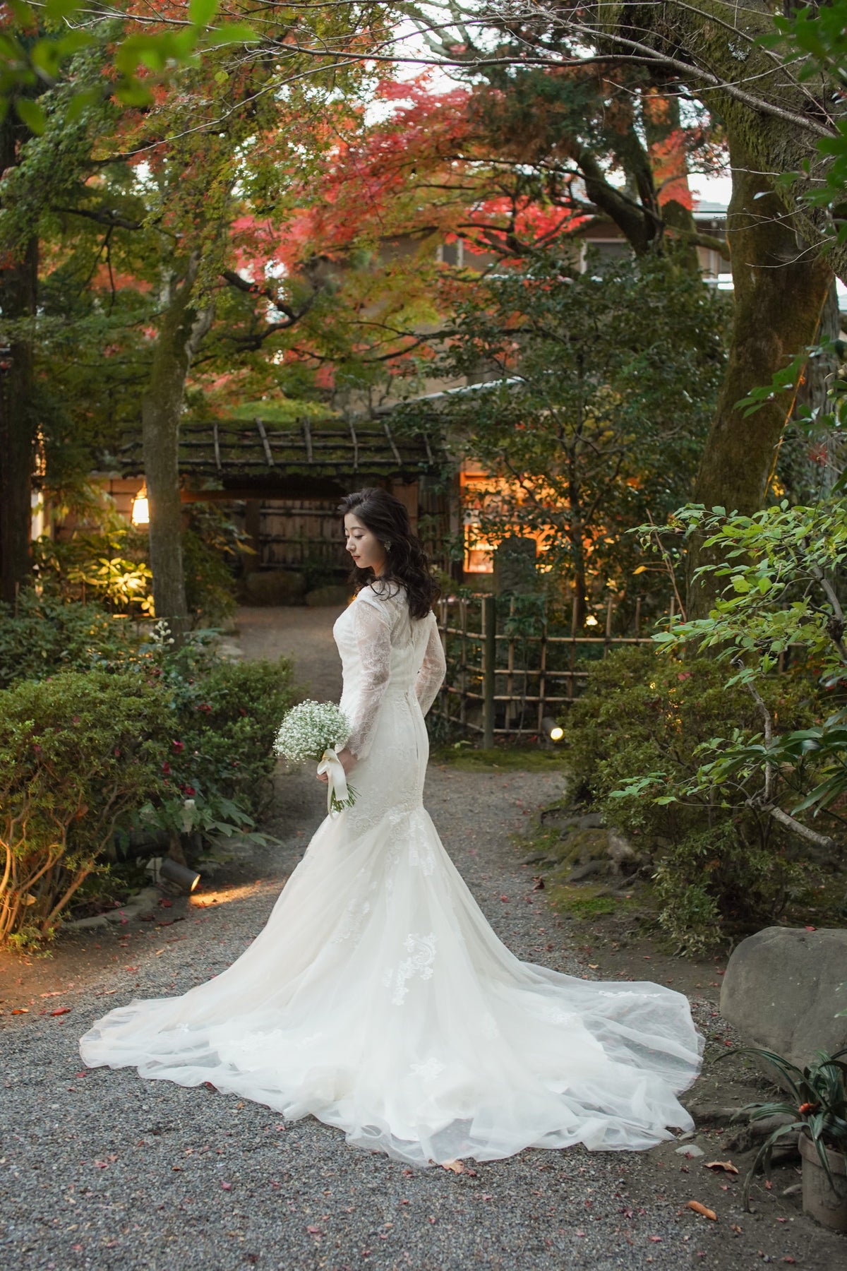 ドレスも映える庭園