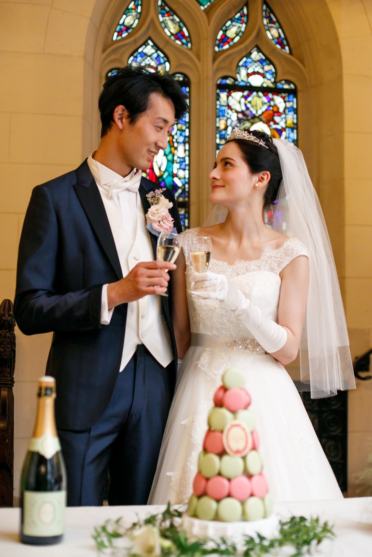 祝福の乾杯をシャンパンで。 ゲストの方ともお楽しみいただけます