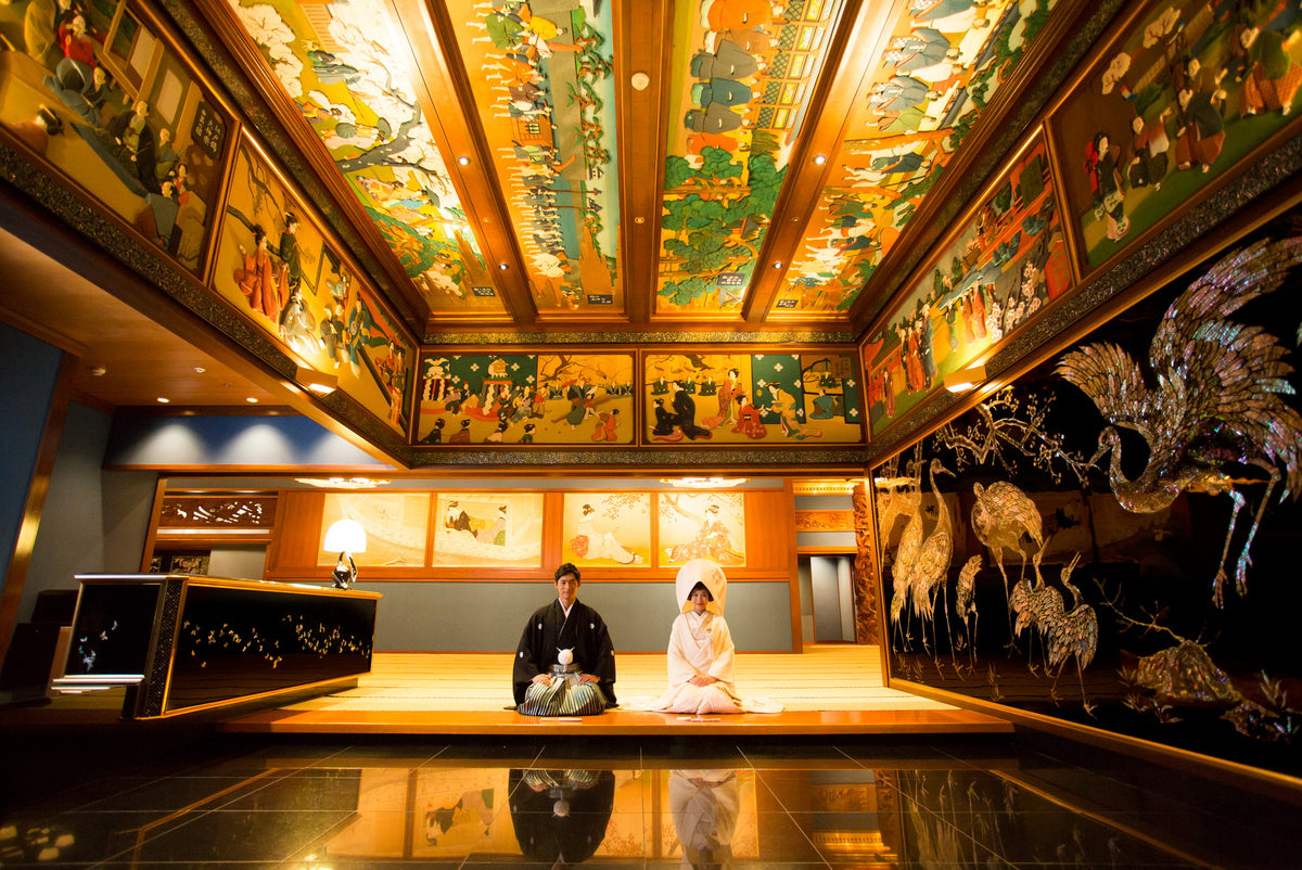 日本初の総合結婚式場ホテル雅叙園東京は、22万組以上の結婚式を見守り続け90年以上の歴史があります。衣裳・美容・写真の施設が充実し、レストランや宿泊施設も完備しているため、記念日ごとに訪れることも可能です。