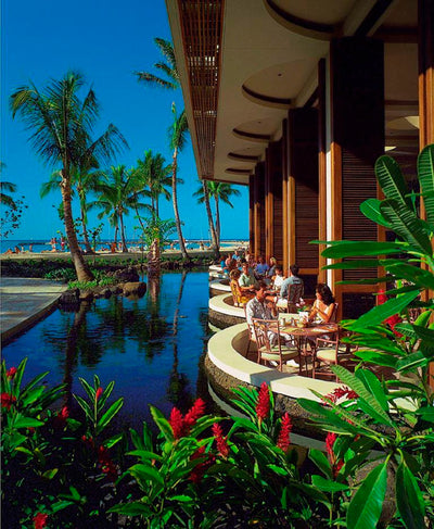 【レインボー・ラナイ】日替わり朝食ブッフェをお楽しみいただけるビーチサイドのオープンエアーなカジュアルレストラン