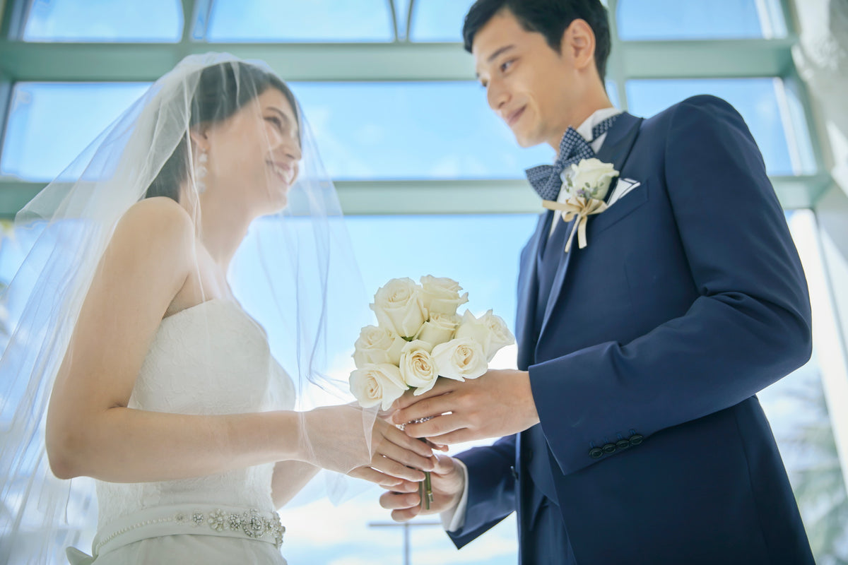 ゲストからもらった12本のバラの花束でもう一度想いを伝えてみるのはいかがでしょうか?