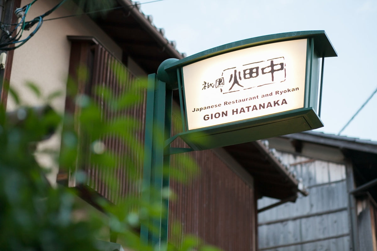 002 料理がおいしいと評判