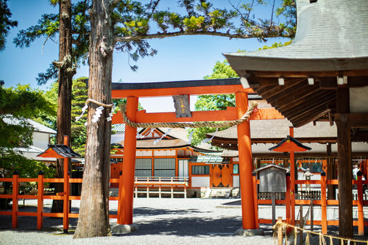 観光客が少ない神社ですので、落ち着いた様子の境内です。 多くても1日3組様までの制限がされています。