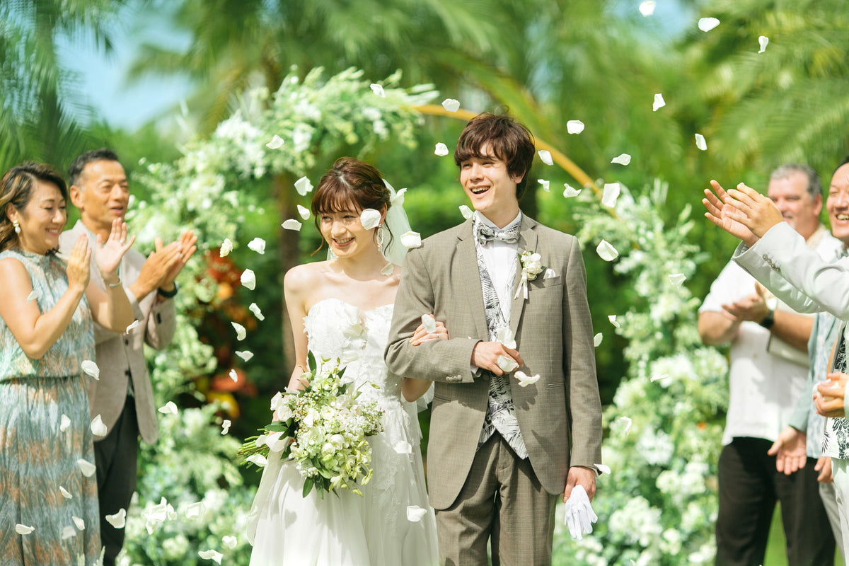 フラワーシャワーで祝福を!