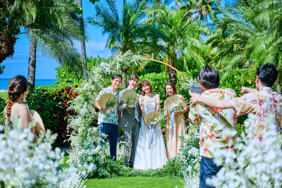 プライベートガーデンでの挙式だからフォトタイムもリラックス! 大切なゲストと共にたくさんの思い出を残そう!