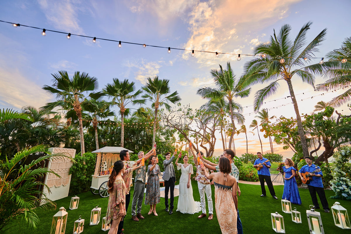 コオリナのマジックアワーを贅沢に味わいながら、挙式後の時間も楽しんで!