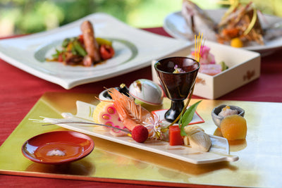 季節食材を使用した「五感で楽しむ」京懐石料理をご提供。大切なゲスト様へワンランク上のおもてなしを。