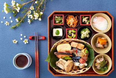 舌だけでなく目も楽しめる極上の会席体験を！／鉄板焼き・日本料理・寿司「雲海」